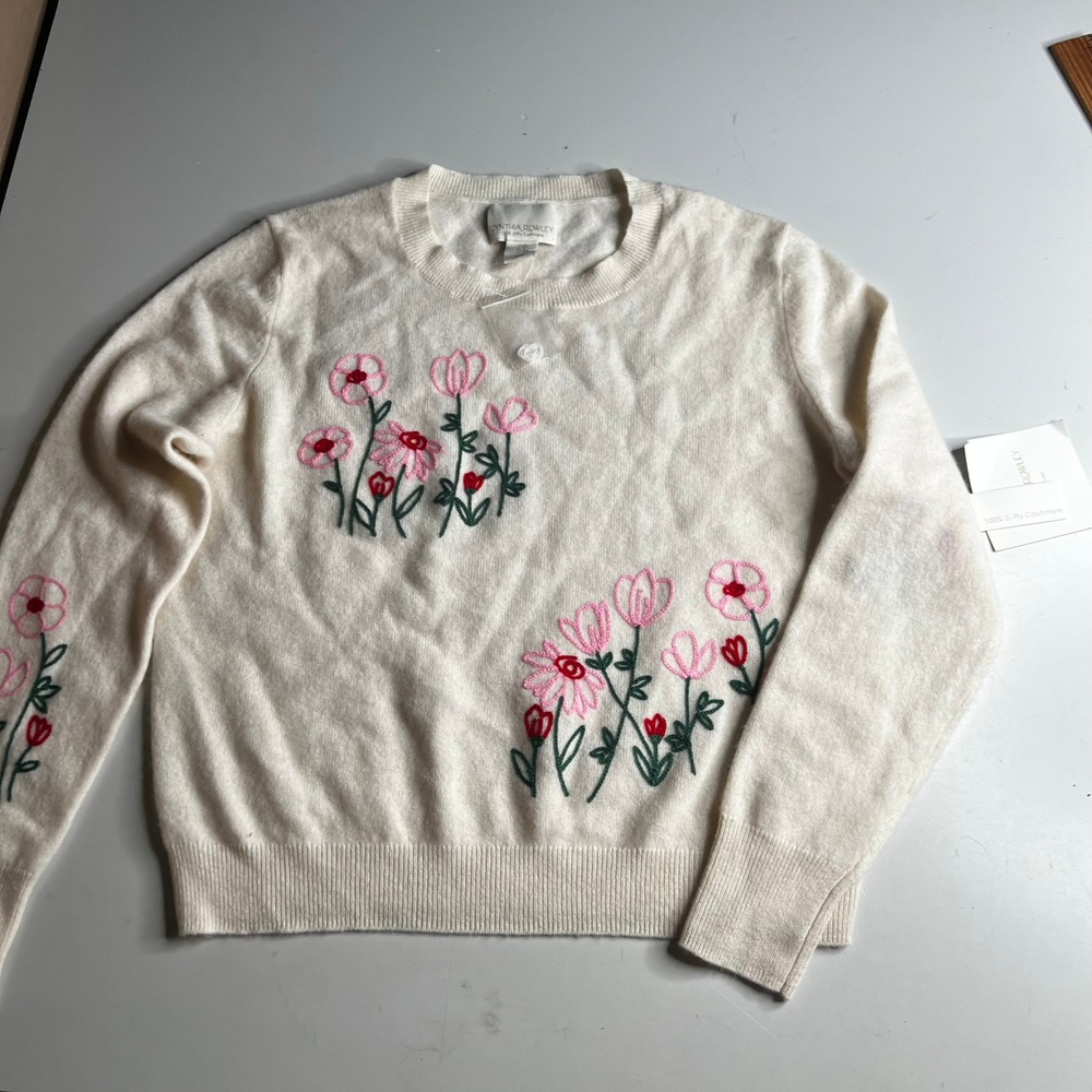 Cynthia Rowley 100% Cashmere Floral Embroidered Crew Neck Sweater Cream Medium